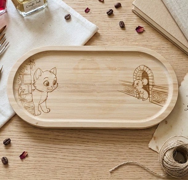 Plateau en Bambou Gravé Laser - Illustration "Chat & Souris" - Vide - poche Artisanal - King Gravure Laser