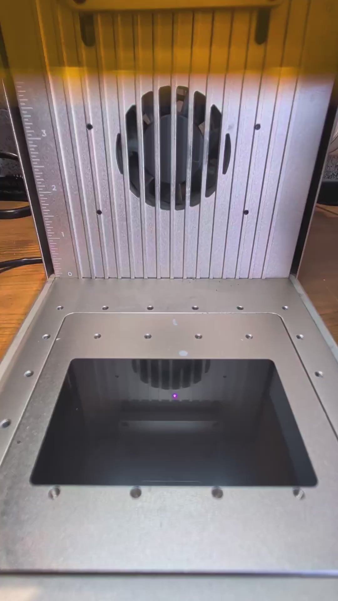 Carte de Visite Métal "Premium" – Gravure Laser & QR-Code Dynamique