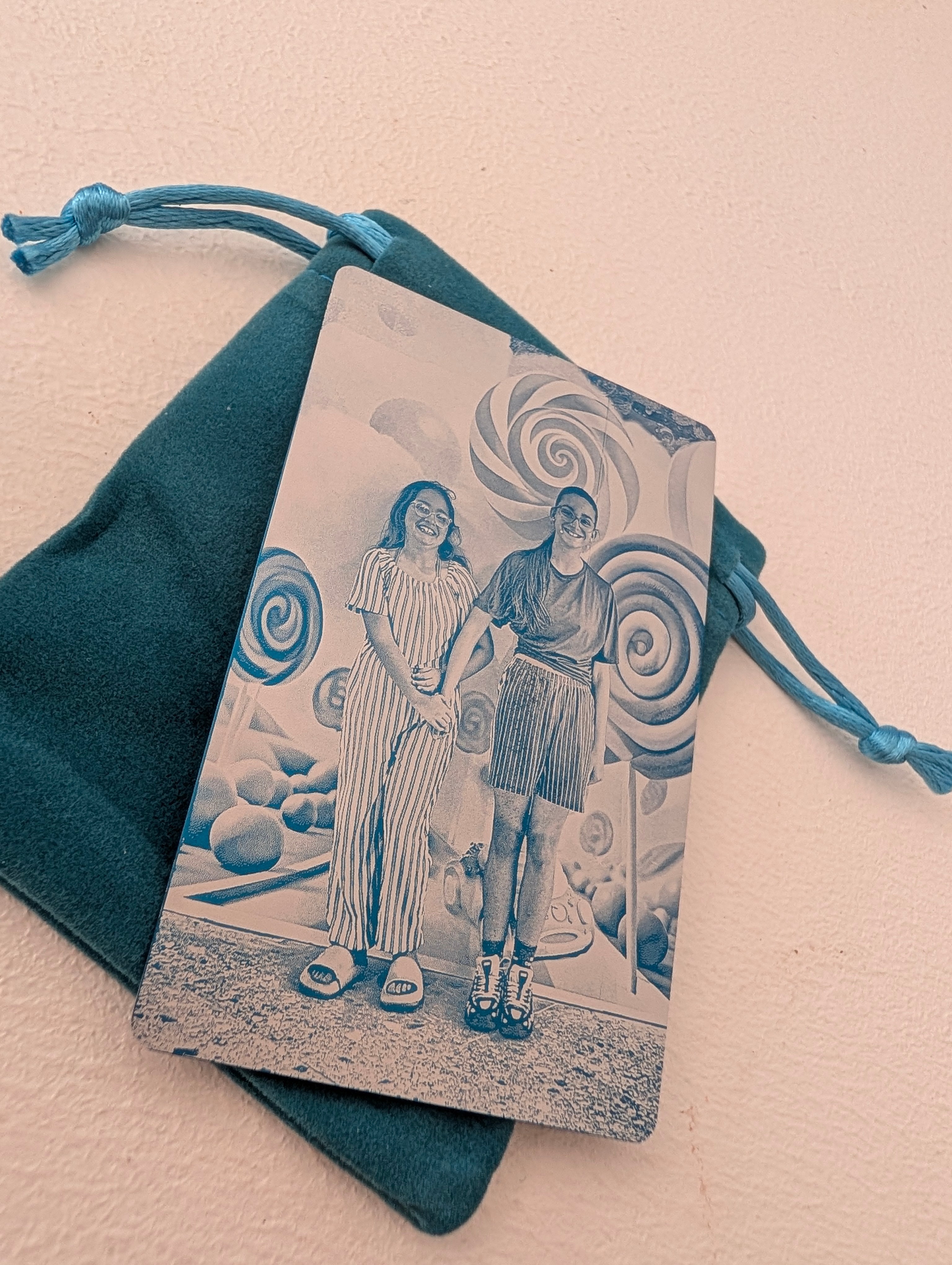 Carte Souvenir en Métal Gravée au Laser – Photo & Message Personnalisés - King Gravure Laser